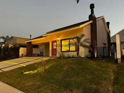 Casa de Condomínio com 3 Quartos à venda, 195m² no Laranjal, Pelotas