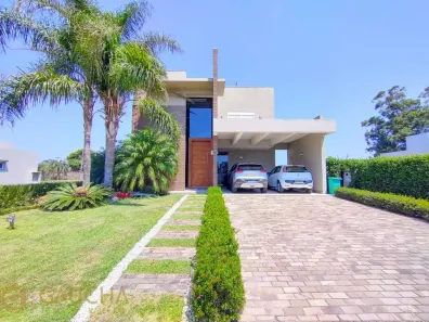 Casa de Condomínio com 4 Quartos à venda, 220m² no Capão da Canoa, Capão da Canoa