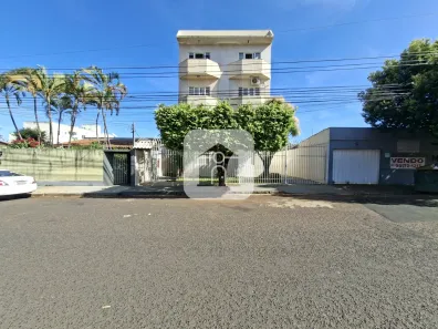 Apartamento com 3 Quartos para alugar, 92m² no Santa Mônica, Uberlândia