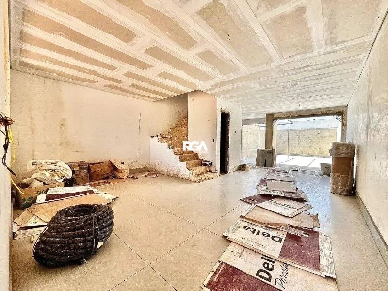 Casa com 4 quartos — Santa Amélia, Belo Horizonte