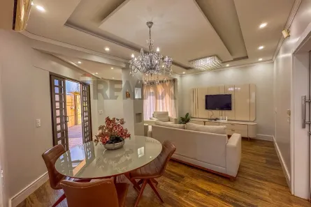 Casa com 3 Quartos à venda, 179m² no Jardim Gisela, Toledo