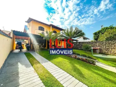 Casa com 5 Quartos à venda, 240m² no Piratininga, Niterói