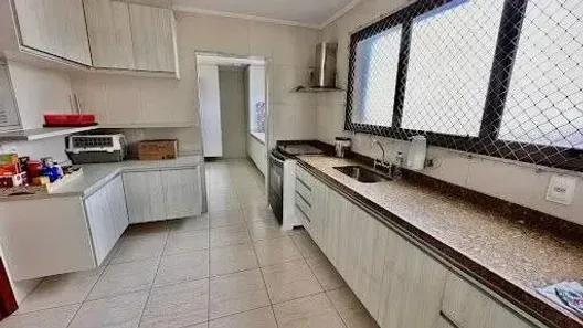 Apartamento com 3 Quartos para alugar, 239m² no Vila Vianelo, Jundiaí