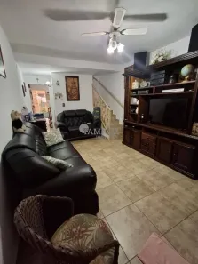 Casa com 2 Quartos à venda, 70m² no Vila Paranaguá, São Paulo
