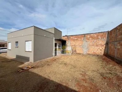 Casa com 2 Quartos à venda, 41m² no Parque das Aroeiras, Uberaba