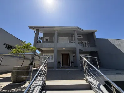 Casa com 4 Quartos à venda, 468m² no Igara, Canoas