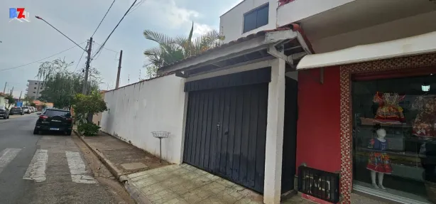 Casa com 3 Quartos à venda, 200m² no Centro, Boituva