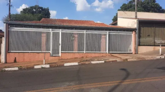 Casa com 3 Quartos à venda, 173m² no Centro, Cosmópolis