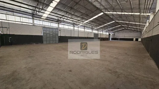 Galpão/Depósito/Armazém para alugar, 2000m² no Inamar, Diadema