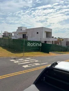 Casa de Condomínio com 3 Quartos à venda, 319m² no Granja Marileusa, Uberlândia