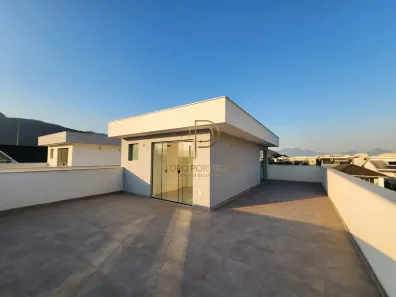 Casa de Condomínio com 5 Quartos à venda, 350m² no Recreio dos Bandeirantes, Rio de Janeiro