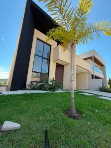Casa de Condomínio com 3 Quartos à venda, 200m² no Jardins Porto, Senador Canedo