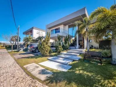 Casa de Condomínio com 4 Quartos à venda, 267m² no Cidade Alpha, Eusébio