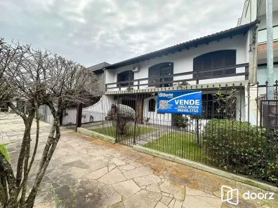 Casa com 4 Quartos à venda, 300m² no Teresópolis, Porto Alegre