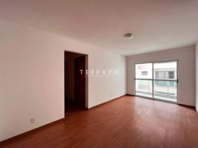 Apartamento com 2 Quartos para alugar, 71m² no Várzea, Teresópolis