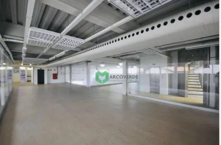 Prédio Comercial para alugar, 1970m² no Água Branca, São Paulo