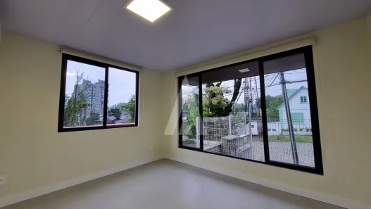 Prédio Comercial para alugar, 263m² no Anita Garibaldi, Joinville