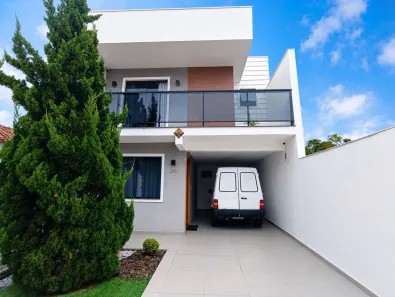 Sobrado com 3 Quartos à venda, 170m² no Campo Pequeno, Colombo