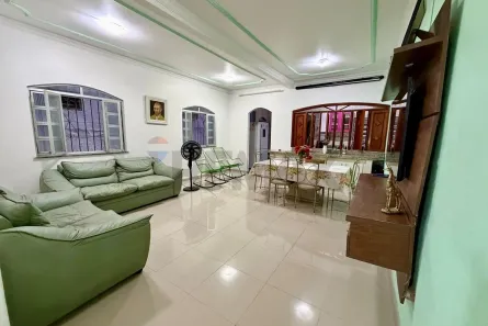 Casa com 5 Quartos à venda, 360m² no Umarizal, Belém