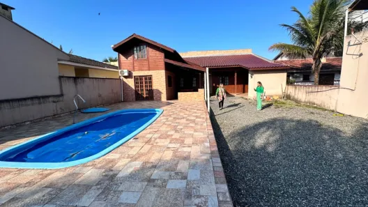 Sobrado com 4 Quartos à venda, 420m² no Itapema do Norte, Itapoá