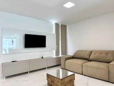 Apartamento com 3 Quartos à venda, 160m² no Meia Praia, Itapema