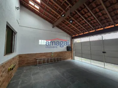 Casa com 2 Quartos para alugar, 60m² no Jardim Emília, Jacareí