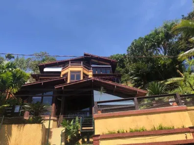 Sobrado com 4 Quartos à venda, 450m² no Enseada, Ubatuba
