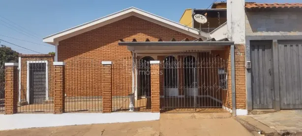 Casa com 3 Quartos à venda, 203m² no Jardim Brasil (Vila Xavier), Araraquara