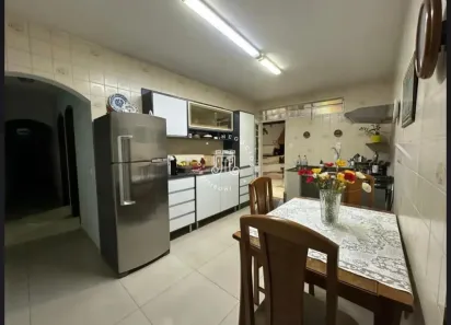 Casa com 3 Quartos à venda, 161m² no Vila Galvão, Jundiaí