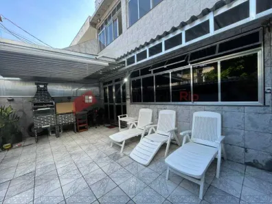 Casa com 5 Quartos à venda, 280m² no Irajá, Rio de Janeiro