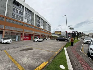 Ponto Comercial para alugar, 67m² no Forquilhinha, São José