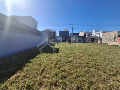 Lote/Terreno à venda, 240m² no Jardim Jockey Clube, São Carlos