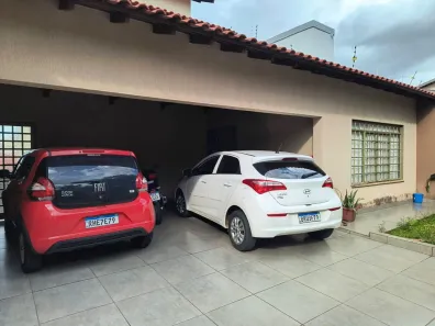 Casa com 2 Quartos à venda, 177m² no Universitário, Londrina