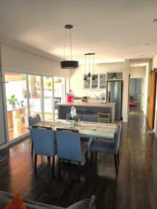 Casa com 3 Quartos à venda, 220m² no Jardim Jacinto, Jacareí