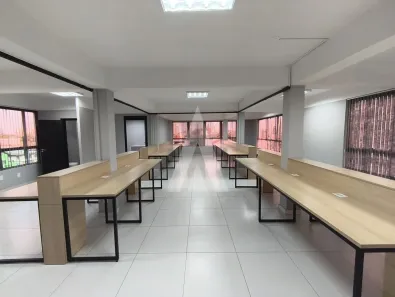Sala Comercial para alugar, 174m² no Centro, Joinville