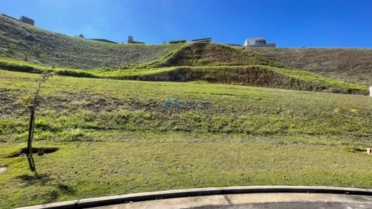 Lote/Terreno à venda, 683m² no São Pedro, Juiz de Fora