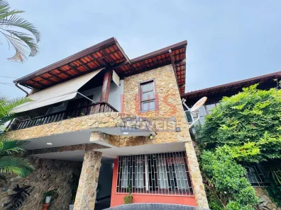 Casa com 4 Quartos à venda, 415m² no Piratininga, Niterói