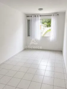 Apartamento com 3 Quartos para alugar, 79m² no Canto, Florianópolis