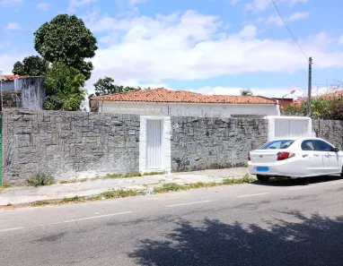 Casa com 4 Quartos para alugar, 271m² no Vicente Pinzon, Fortaleza