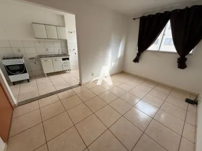 Apartamento com 2 Quartos para alugar, 50m² no Presidente Roosevelt, Uberlândia