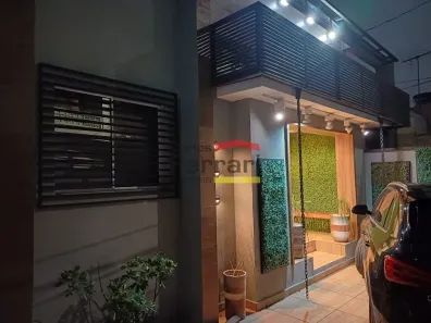 Casa com 5 Quartos à venda, 210m² no Vila Paiva, São Paulo