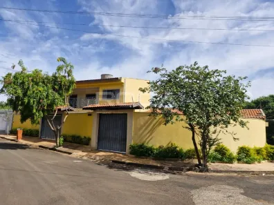 Casa com 3 Quartos à venda, 259m² no Cidade Jardim, São Carlos
