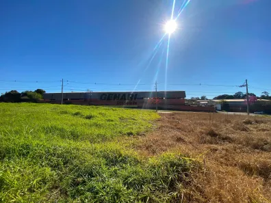 à venda, 611m² no Jardim Oliveira Camargo, Indaiatuba