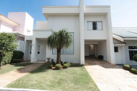Casa de Condomínio com 3 Quartos à venda, 192m² no Zona 08, Maringá