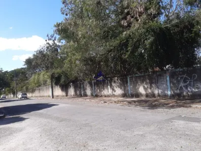 Lote/Terreno à venda, 240m² no Parque Senhor do Bonfim, Taubaté