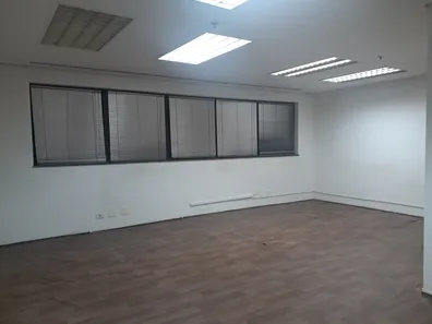 Sala Comercial à venda, 34m² no Vila Olímpia, São Paulo