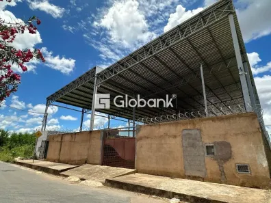 Galpão/Depósito/Armazém para alugar, 720m² no Vila Brasília, Montes Claros