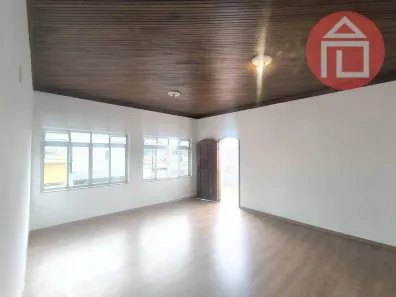 Casa com 4 Quartos à venda, 250m² no Centro, Bragança Paulista