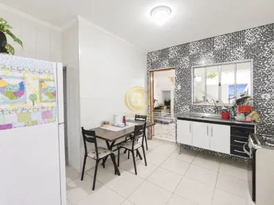 Sobrado com 2 Quartos à venda, 73m² no Bandeira Branca, Jacareí