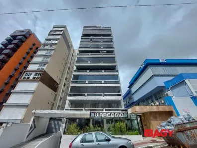 Apartamento com 4 Quartos para alugar, 146m² no Centro, Florianópolis